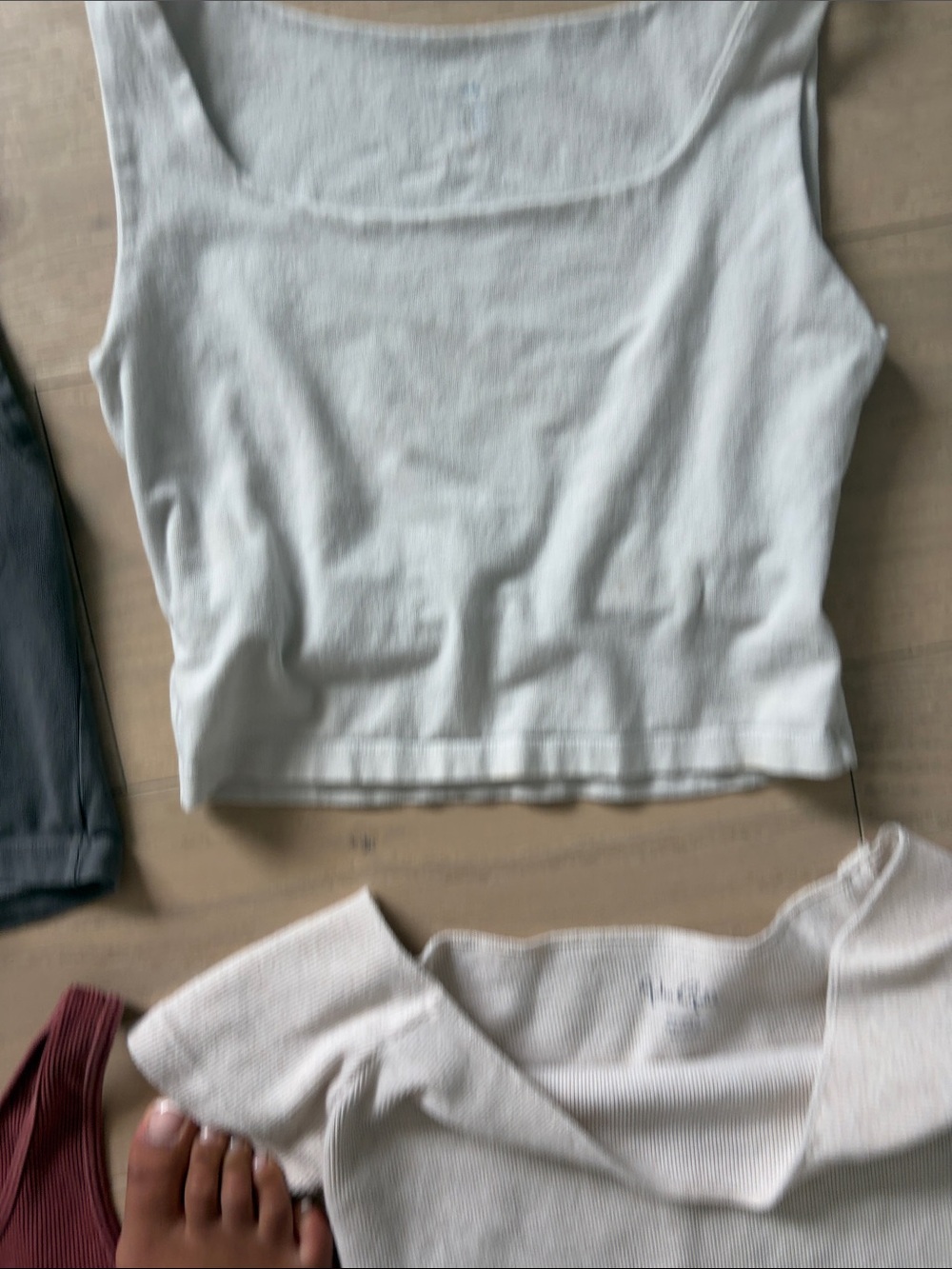 Brandy Melville Cropped Tank & Tops Bundle in grey, White, Burgundy, Cream - Picture 5 of 6